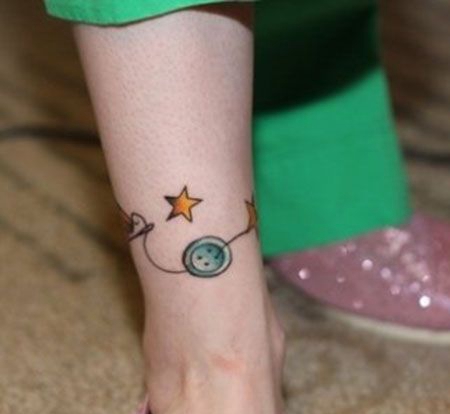 小清新纽扣脚链纹身图案