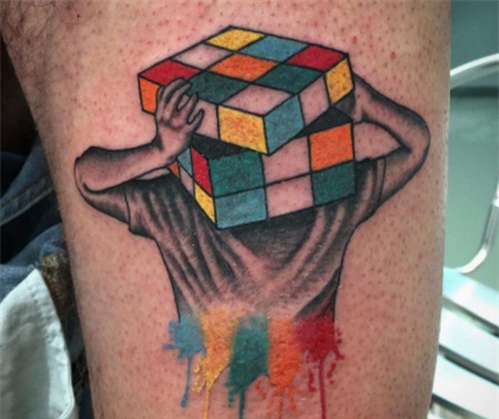 彩色的魔方肖像创意纹身