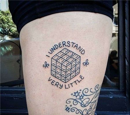 大腿上表情符号魔方纹身