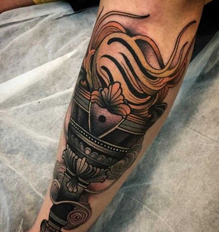 New school 小腿外侧 火炬