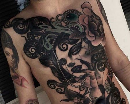 New school 胸腹部 女人