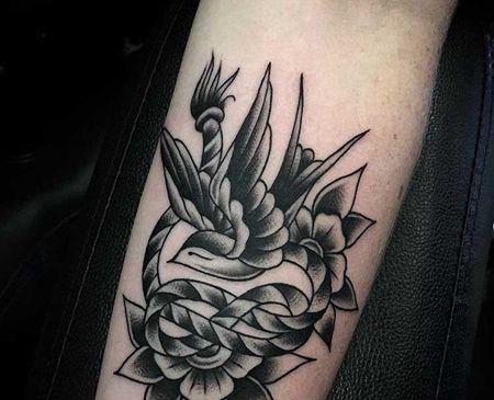 Old school  小臂内侧 燕子 花