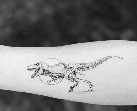简约 大臂内侧 恐龙