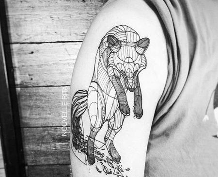 简约 大臂外侧 狐狸