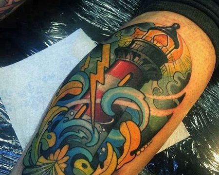 New school 小腿外侧 灯塔