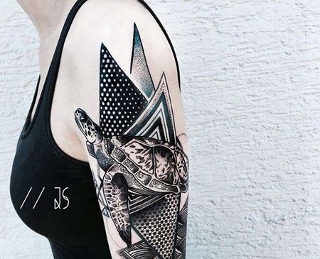 点刺 大臂外侧 乌龟 几何