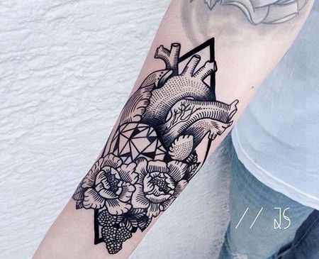 几何 大臂外侧 心脏 花