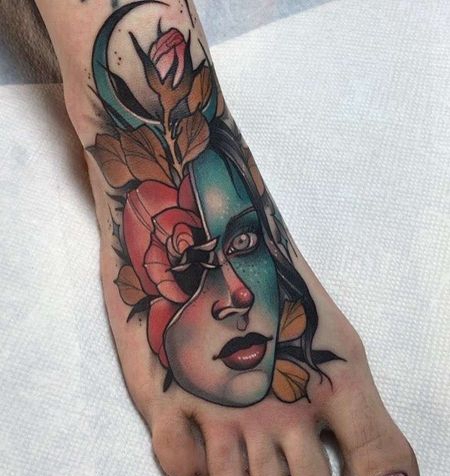 New School脚背人像花卉纹身图案
