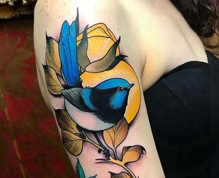 New School大臂外侧鸟纹身图案