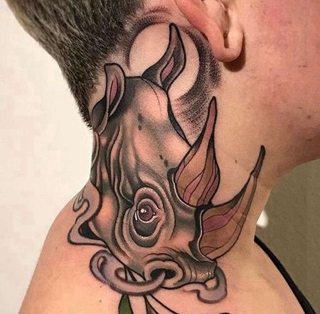 New School脖子犀牛纹身图案