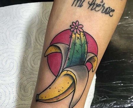 New School大臂香蕉纹身图案