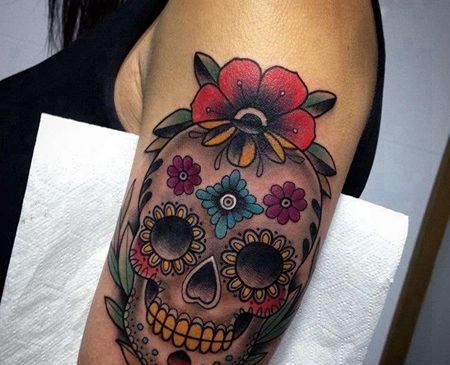 New School大臂骷髅花卉纹身图案