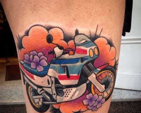 New School大腿机车纹身图案