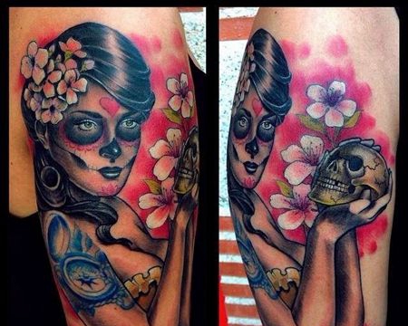 New School大腿人像骷髅花卉纹身图案
