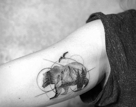 点线几何大臂北极熊纹身图案