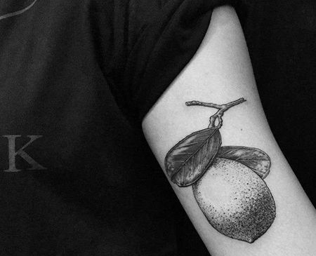 小清新点刺大臂水果纹身图案