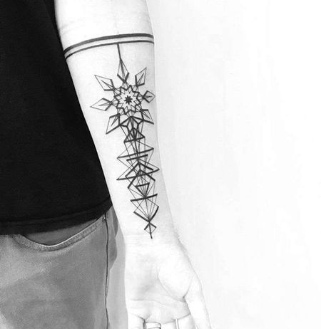 几何小臂雪花纹身图案
