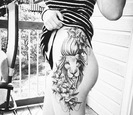 点线大腿花卉狮子纹身图案