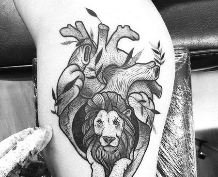 点线大腿心脏狮子纹身图案