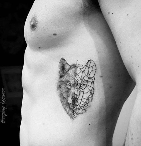 写实侧腰几何狼纹身图案