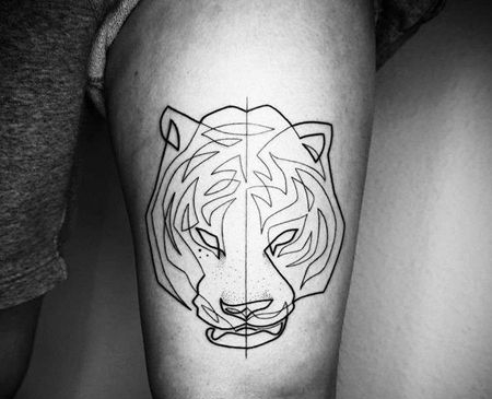 线条大腿老虎纹身图案