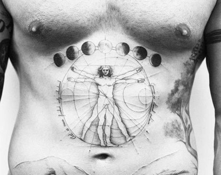 写实几何胸下人像手星球纹身图案