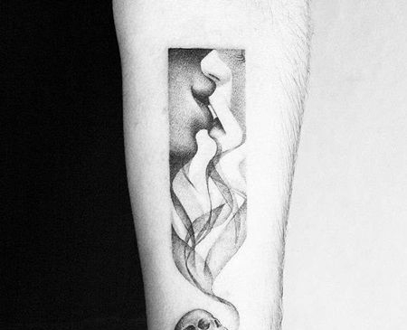 点刺小臂嘴巴骷髅纹身图案