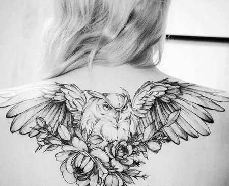 点线后背猫头鹰花卉纹身图案