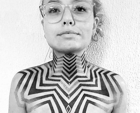 点刺几何脖子前胸纹身图案