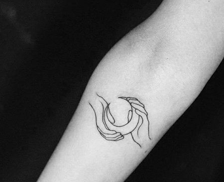 小清新线条小臂手月亮纹身图案