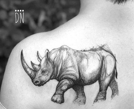 点线后背犀牛纹身图案