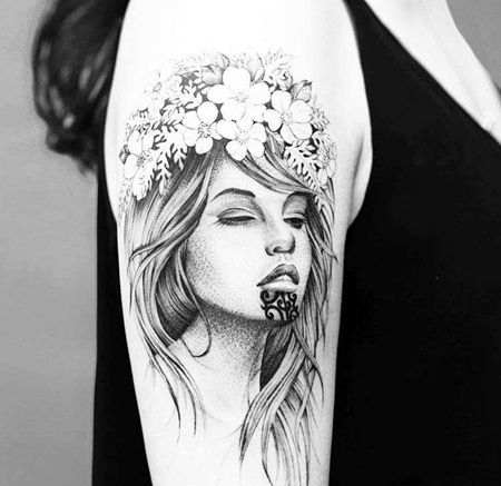 点线大臂人像花卉纹身图案