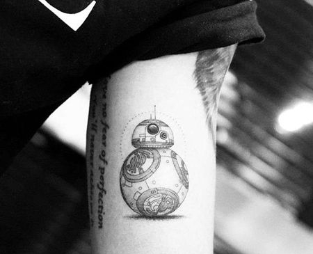 小清新大臂机器人纹身图案