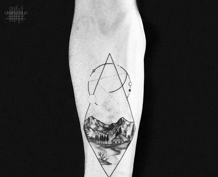点刺几何小臂山纹身图案