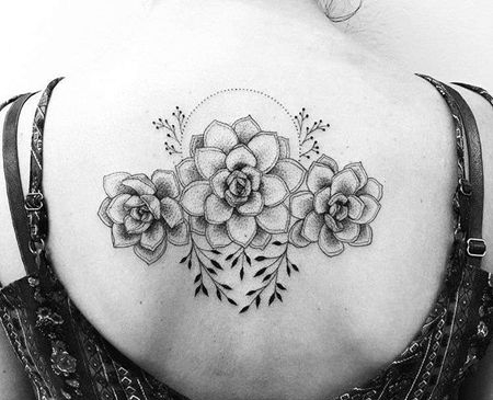 线条几何后背花卉纹身图案