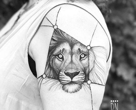 点刺几何大臂狮子纹身图案