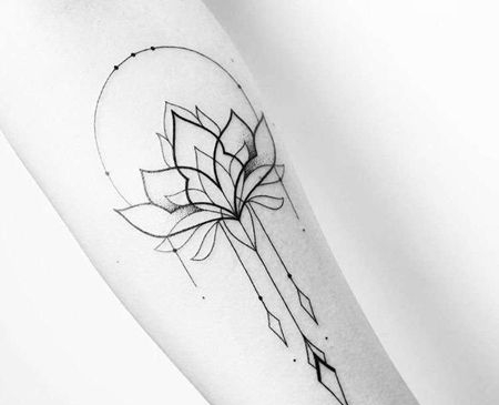 几何线条小臂繁花纹身图案