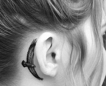 小清新耳后老鹰纹身图案