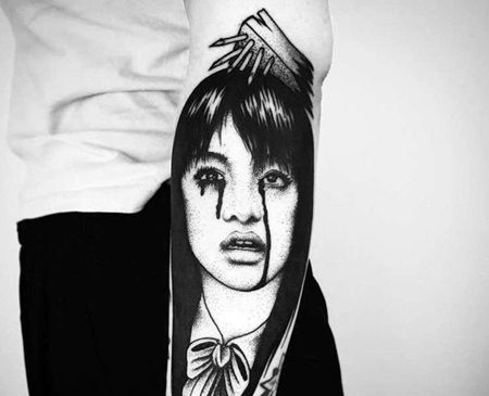 点刺写实小臂人像纹身图案