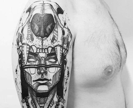 点刺大腿人像狼纹身图案