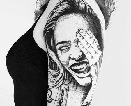 点刺线条大臂人像纹身图案