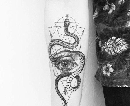 点线几何小臂眼睛蛇纹身图案