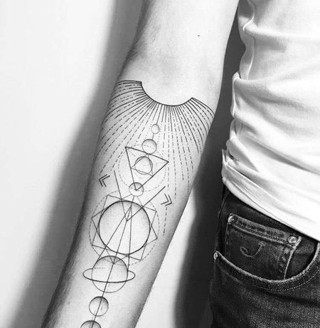 线条几何小臂星球纹身图案