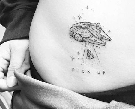 小清新腹部飞碟纹身图案