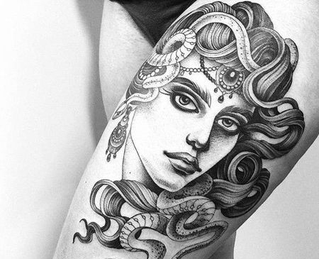 New School大腿人像蛇纹身图案纹身图案