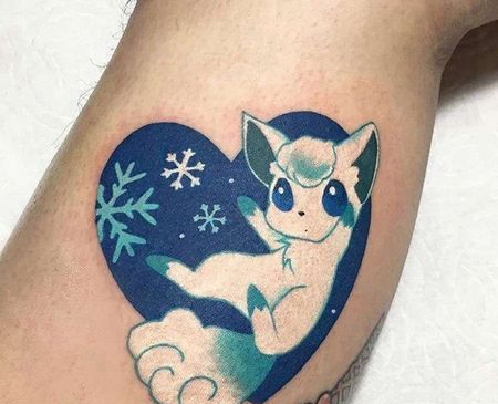 卡通小腿宠物小精灵纹身图案