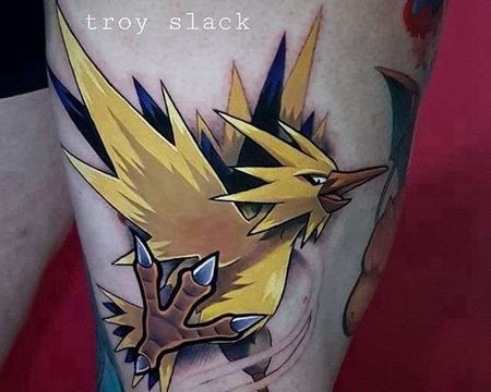 卡通小腿宠物小精灵闪电鸟纹身图案