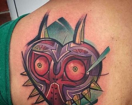 卡通后肩面具纹身图案