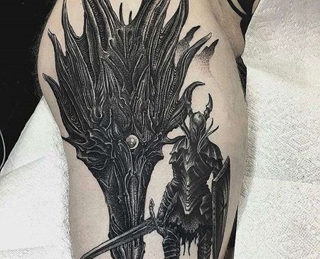 点刺大臂战士纹身图案