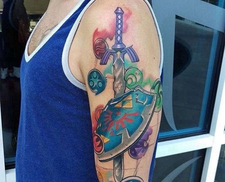 卡通大腿剑盾牌纹身图案